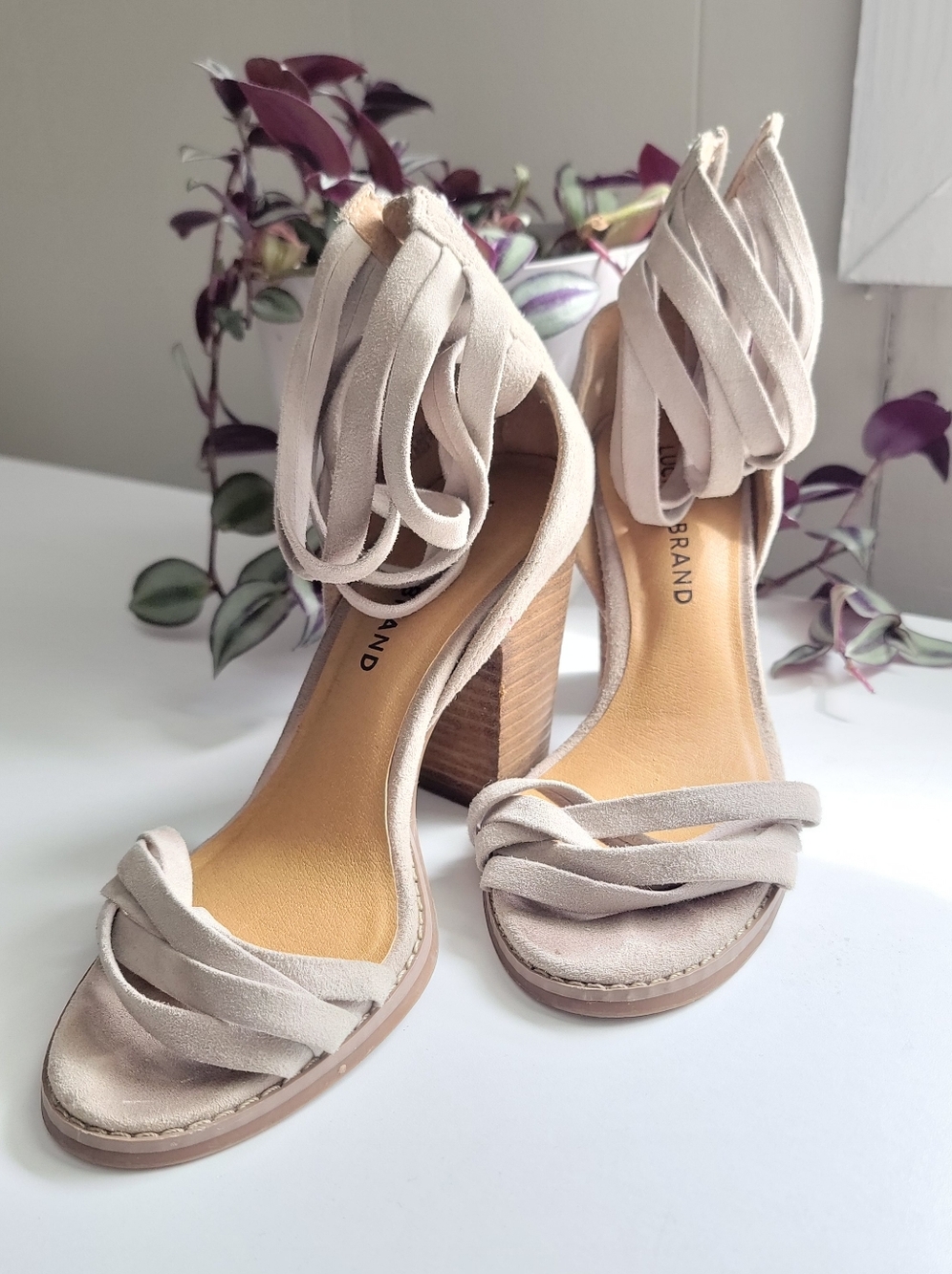 Lucky Brand Lakisha Block Heel Sandals size 5.5